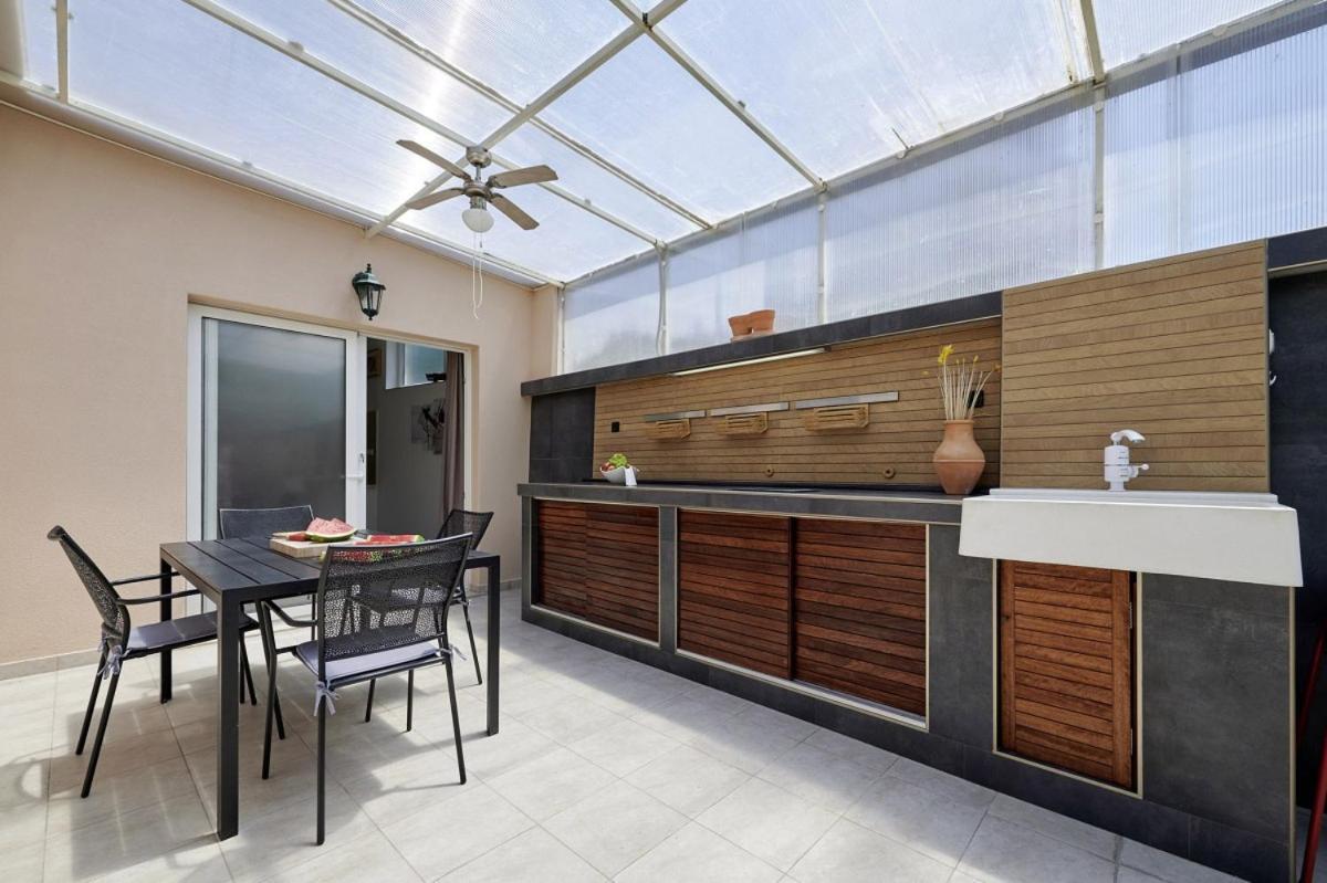 Villa Smuketa In Trogir Haus Fuer 4 Personen Extérieur photo