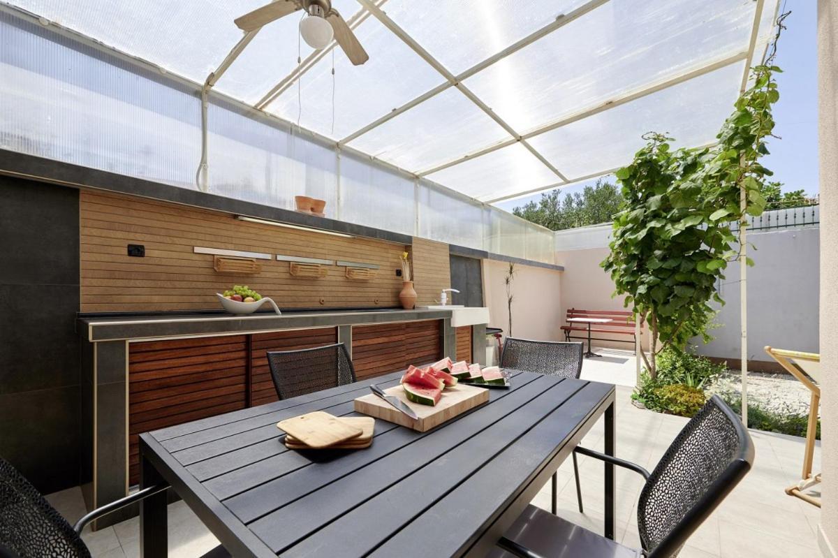 Villa Smuketa In Trogir Haus Fuer 4 Personen Extérieur photo