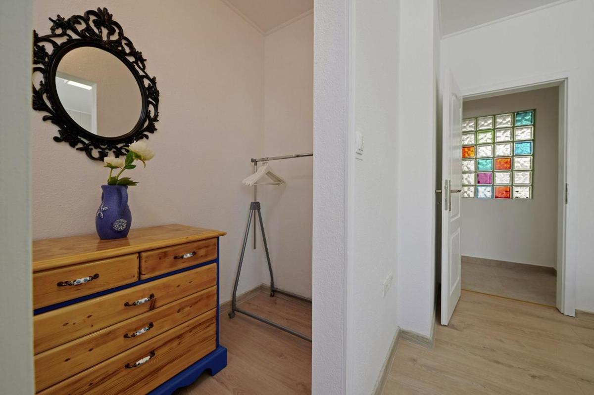Villa Smuketa In Trogir Haus Fuer 4 Personen Extérieur photo